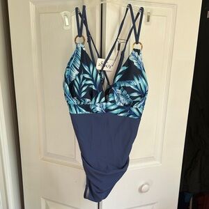 Stylish Blue Leaf Print One-Piece Swimsuit